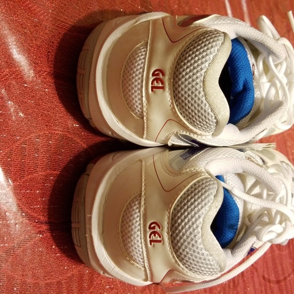 Shoe - Picture 3 of 4